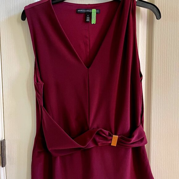 White House Black Market Tops - White House Black Market Burgundy Shell with gold ornament